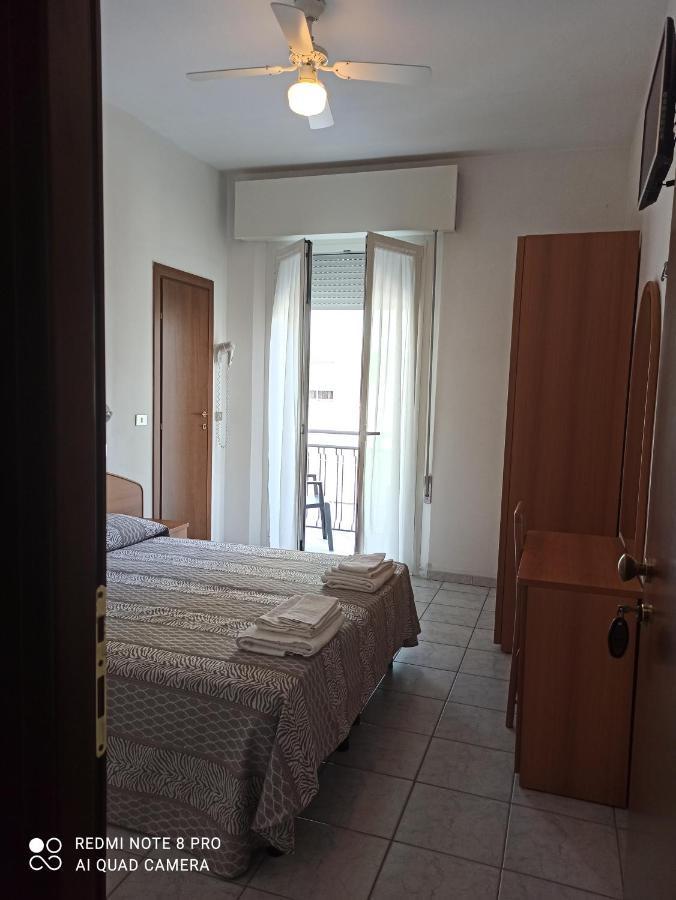 Hotel Danubio Bellaria-Igea Marina Esterno foto